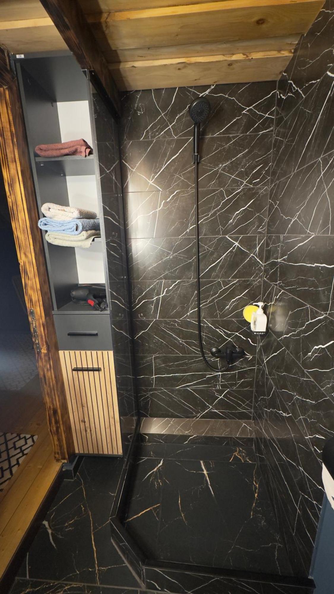Vip-Domyk Rachiv Exteriör bild